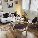 Zahrazany Lägenhet *