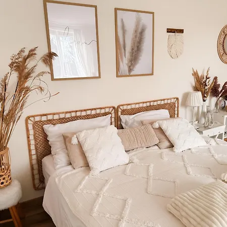 Zahrazany Apartment