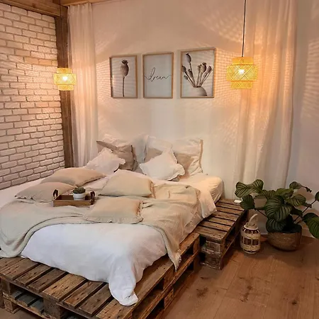 Apartment Zahrazany