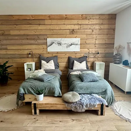 Zahrazany Apartment